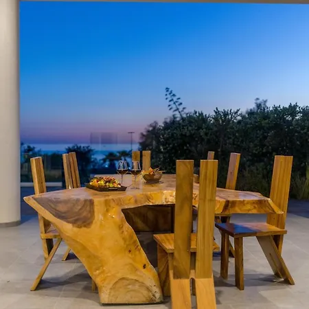 Palace Of Mediterranean Beachfront * איה נאפה