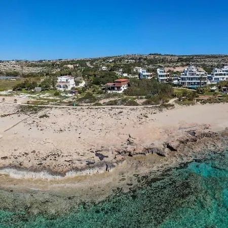 Palace Of Mediterranean Beachfront * איה נאפה