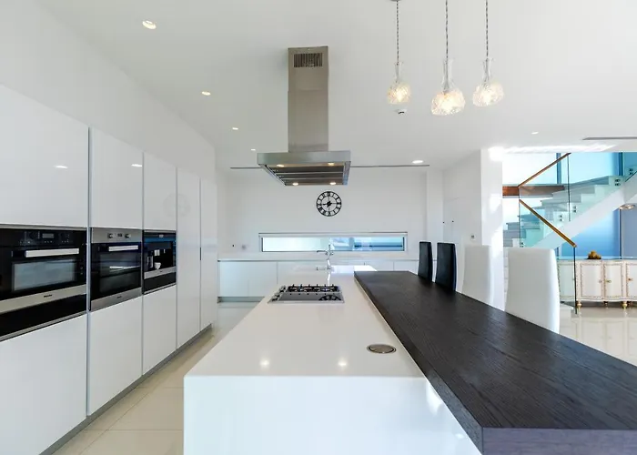 Palace Of Mediterranean Beachfront Villa *