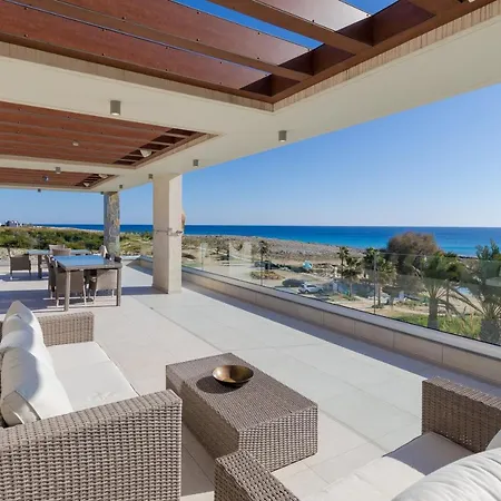 Willa Palace Of Mediterranean Beachfront Ajia Napa