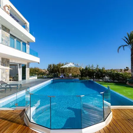 Palace Of Mediterranean Beachfront Villa Agia Napa