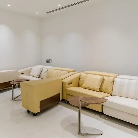 Palace Of Mediterranean Beachfront Willa *