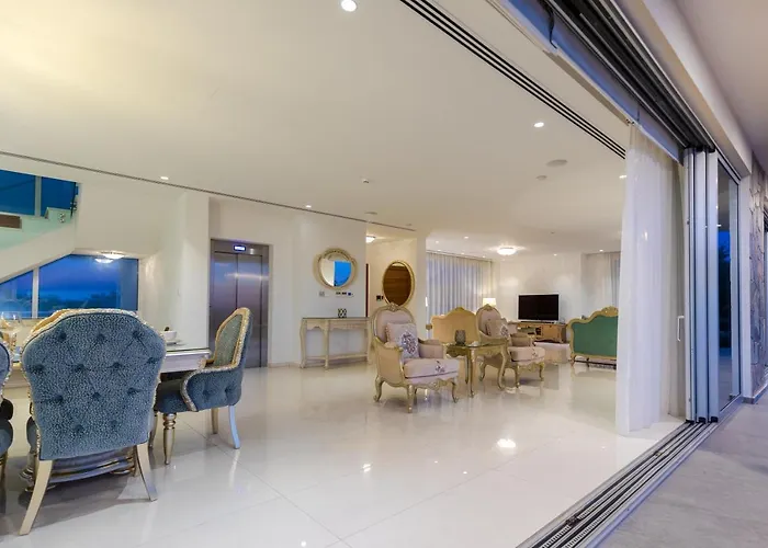 Villa Palace Of Mediterranean Beachfront *