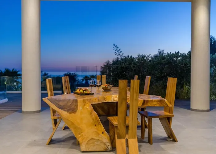 Palace Of Mediterranean Beachfront * Ayia Napa