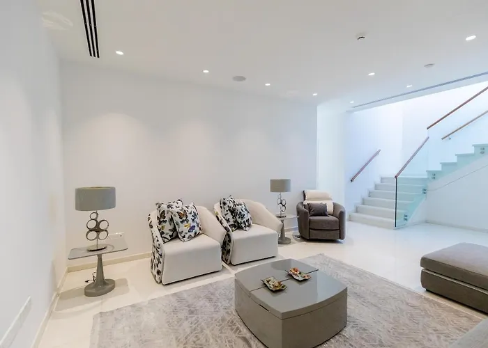 Vila Palace Of Mediterranean Beachfront *